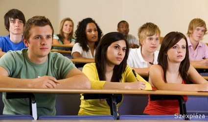 Pornót mutatott hetedikes osztályának a tanárnő