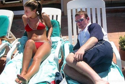 Wayne Rooney-nak sokba kerültek a kurvák