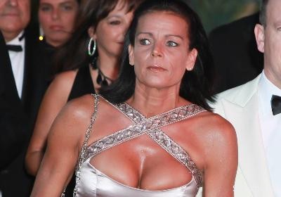 Felpumpálta csöcseit Stephanie hercegnő