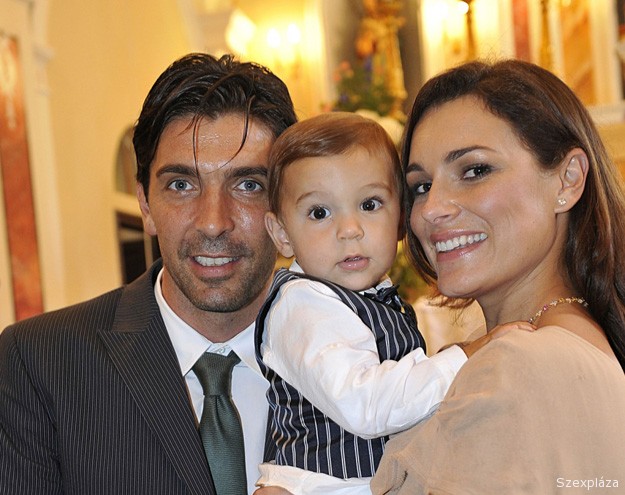 Rocco megorrolt Buffonra