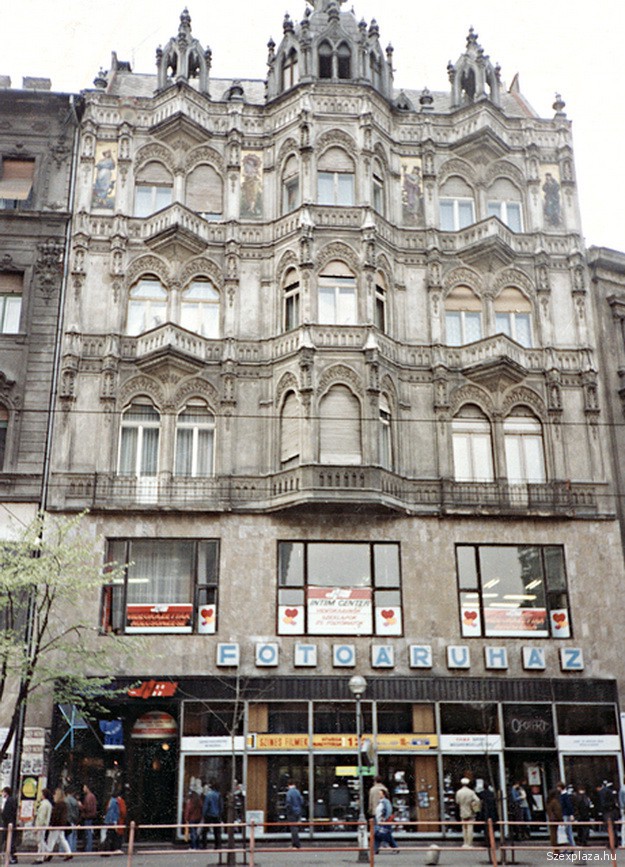 Sexshop INTIM CENTER és szalonzene Budapesten, a Károly krt. 14-ben